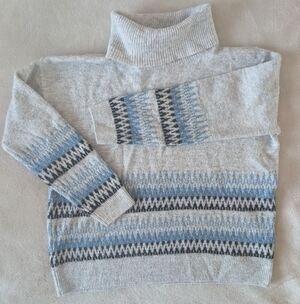 Northern Reflections Light Blue and Gray Patterned Turtleneck Sweater